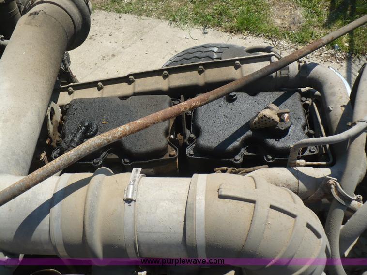 image for item A4810 1989 Peterbilt 379 dump truck