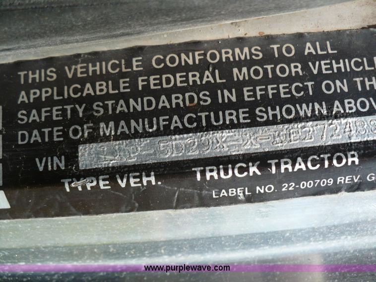 image for item A4810 1989 Peterbilt 379 dump truck