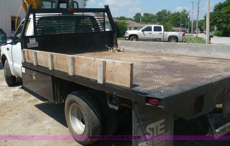 image for item A4811 2000 Ford F350 XL Super Duty pickup truck