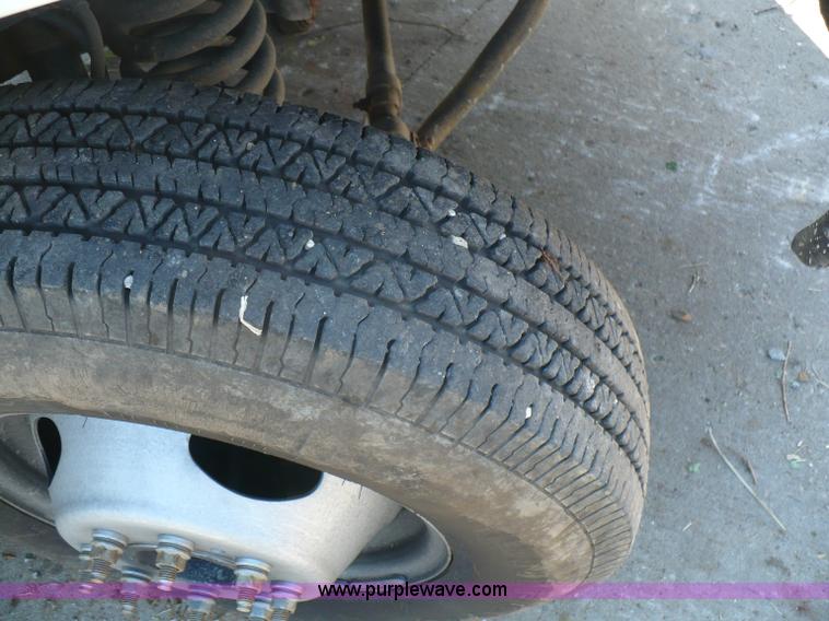 image for item A4811 2000 Ford F350 XL Super Duty pickup truck