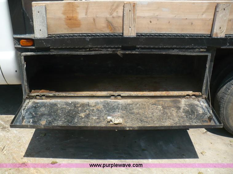 image for item A4811 2000 Ford F350 XL Super Duty pickup truck