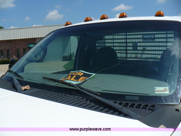 image for item A4811 2000 Ford F350 XL Super Duty pickup truck