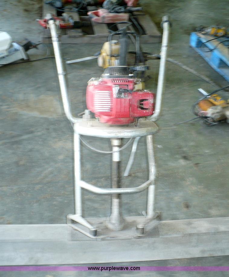 image for item A4827 2004 Whiteman 8'L power screed