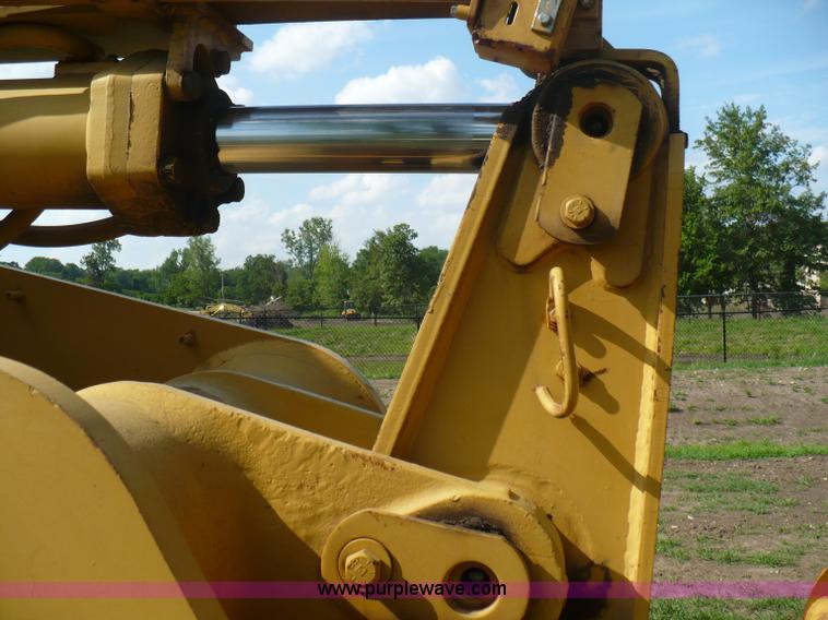 image for item A4831 Caterpillar 963 track loader