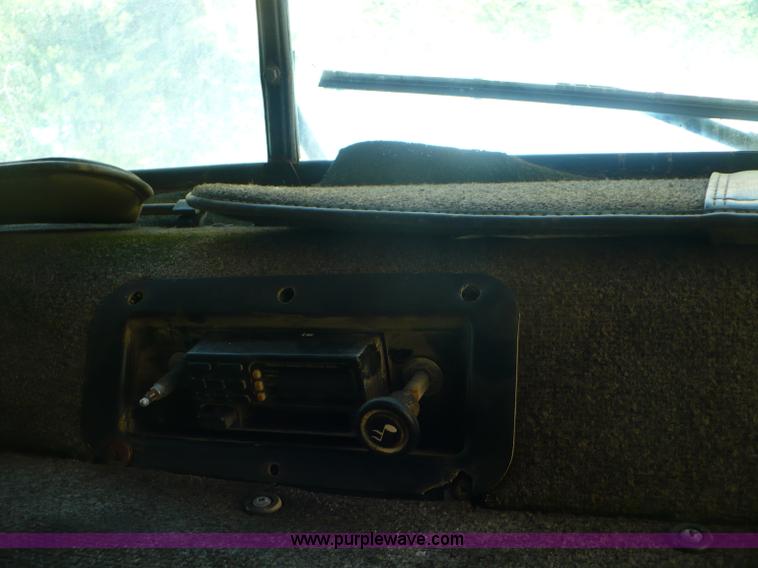 image for item A4833 1990 International 9400 dump truck