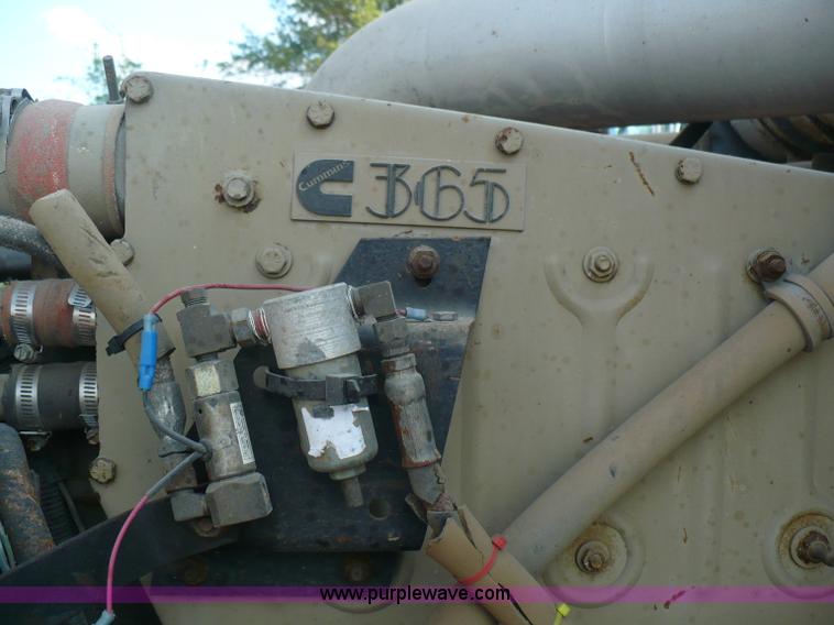 image for item A4833 1990 International 9400 dump truck