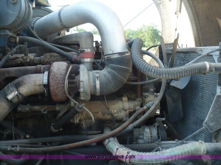 image for item A4834 1991 International 9400 dump truck