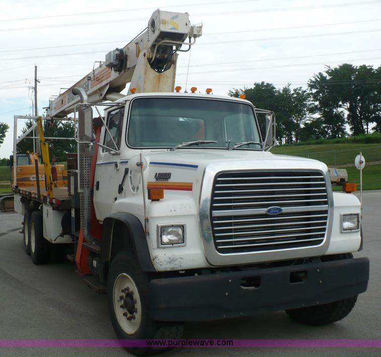 image for item A4835 1994 Ford LT8000 crane truck