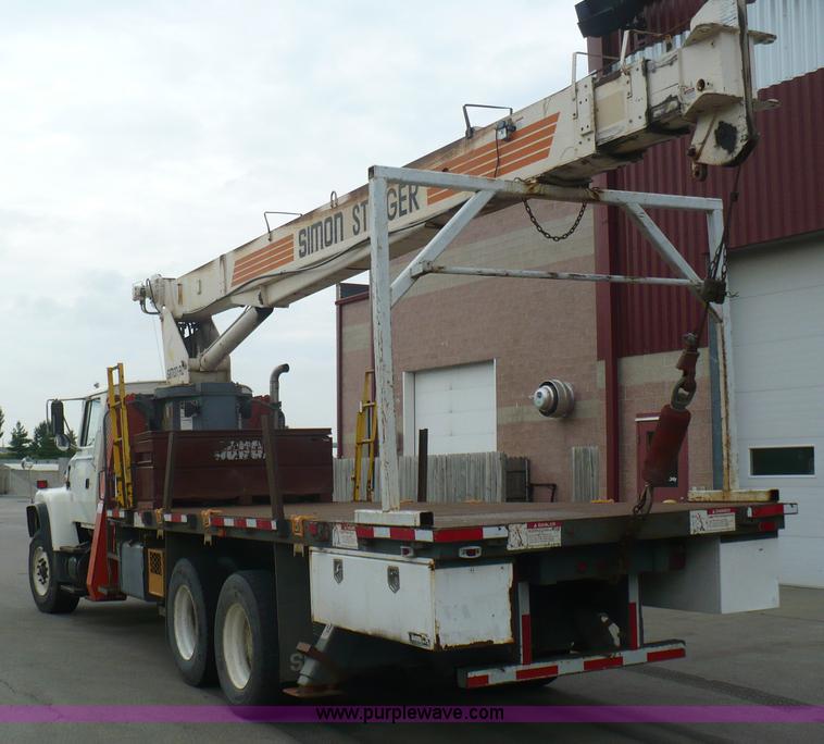 image for item A4835 1994 Ford LT8000 crane truck