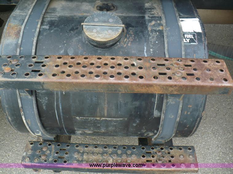 image for item A4835 1994 Ford LT8000 crane truck