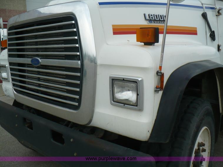 image for item A4835 1994 Ford LT8000 crane truck