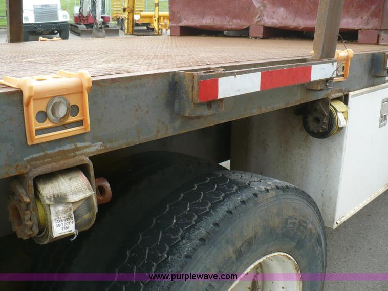 image for item A4835 1994 Ford LT8000 crane truck