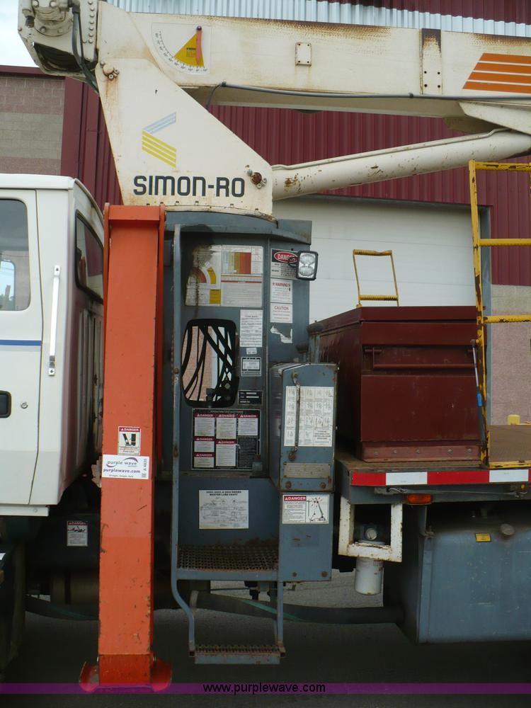 image for item A4835 1994 Ford LT8000 crane truck