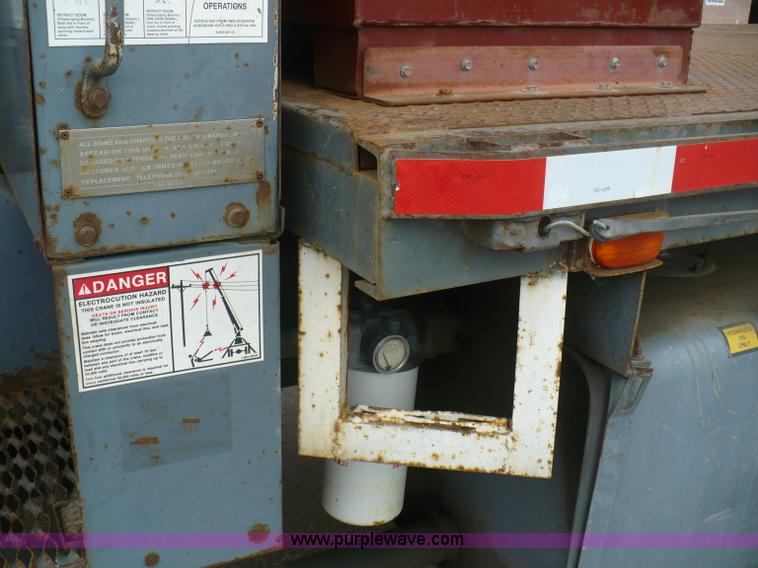 image for item A4835 1994 Ford LT8000 crane truck