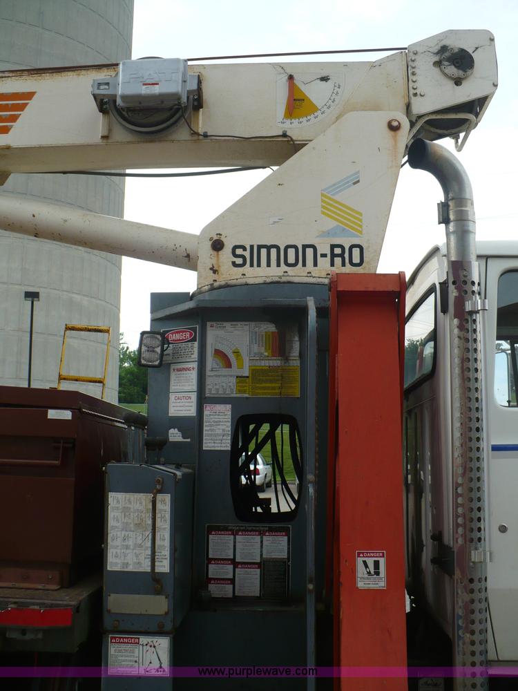 image for item A4835 1994 Ford LT8000 crane truck