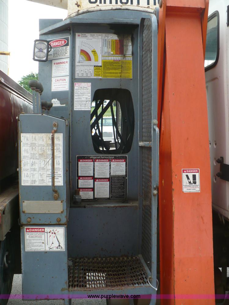 image for item A4835 1994 Ford LT8000 crane truck