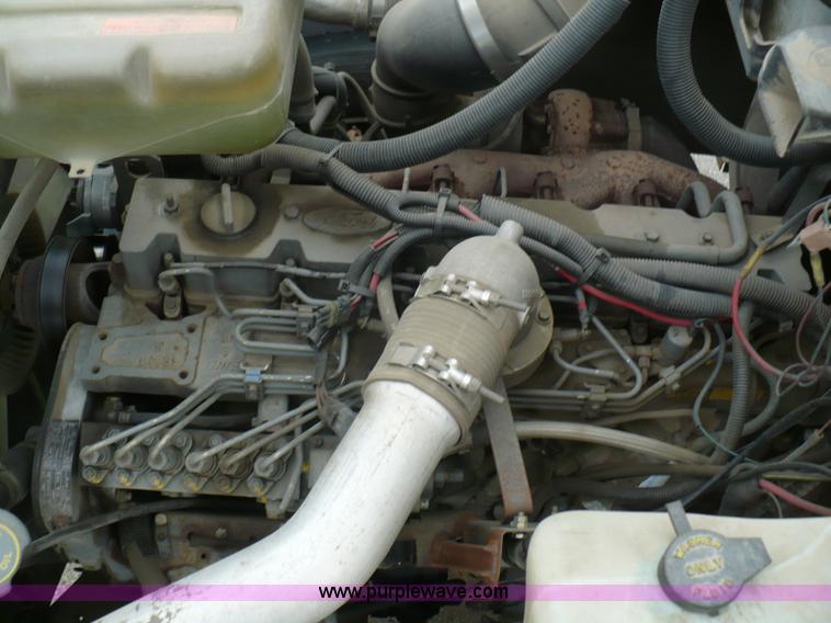 image for item A4835 1994 Ford LT8000 crane truck