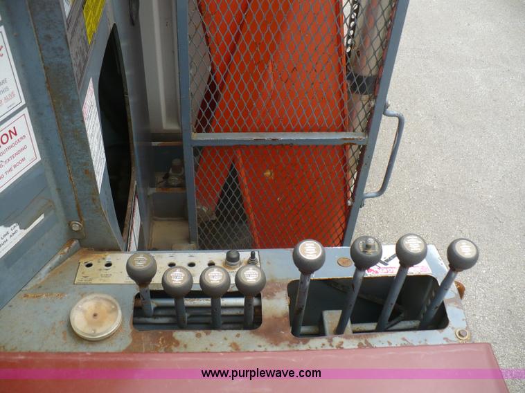 image for item A4835 1994 Ford LT8000 crane truck