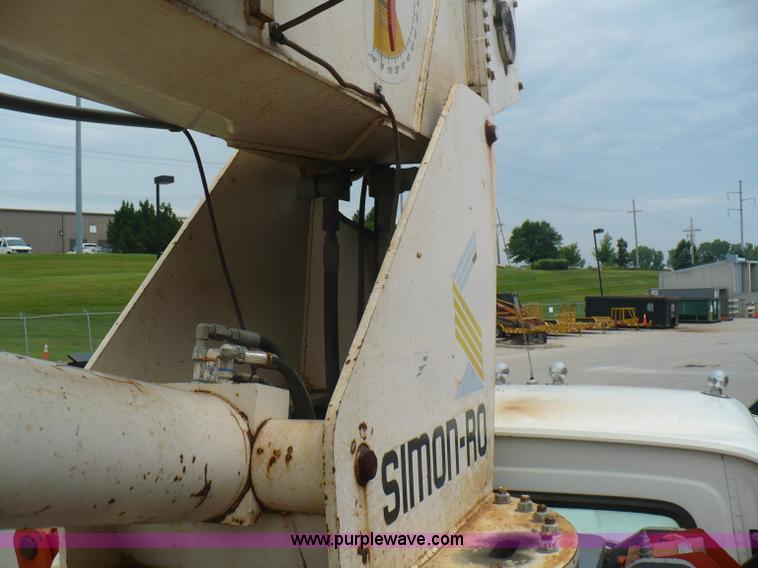 image for item A4835 1994 Ford LT8000 crane truck