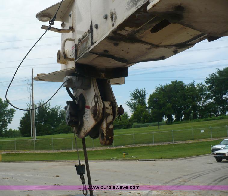 image for item A4835 1994 Ford LT8000 crane truck