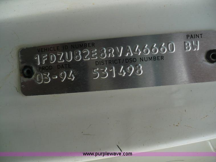 image for item A4835 1994 Ford LT8000 crane truck