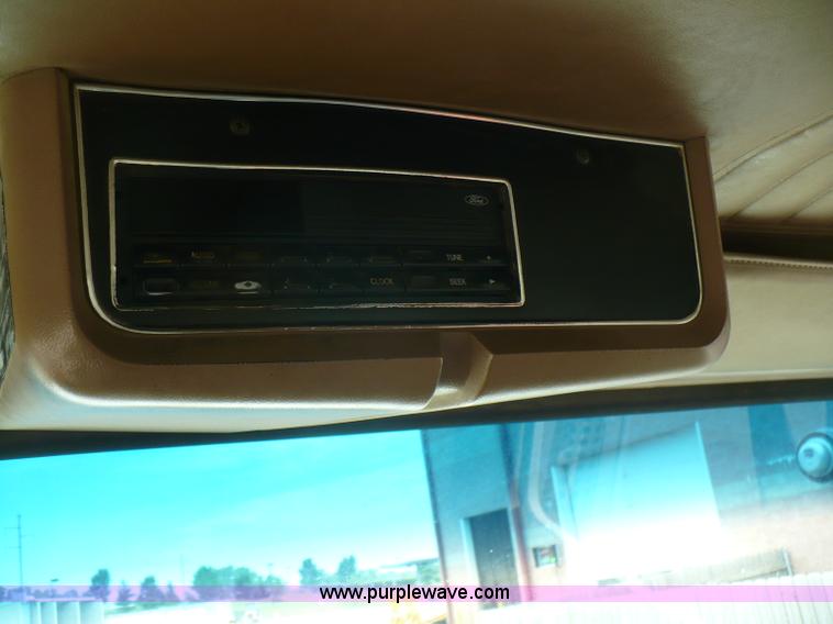 image for item A4835 1994 Ford LT8000 crane truck