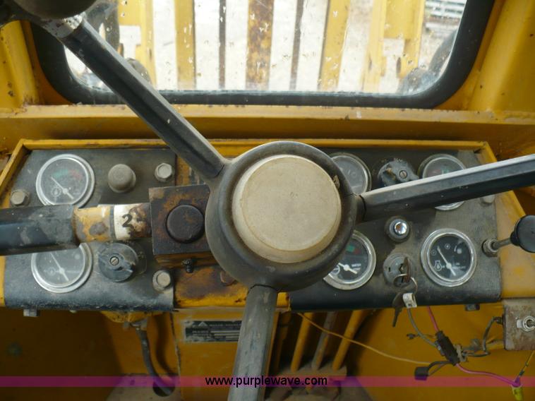 image for item A4837 Allis Chalmers 840 wheel loader