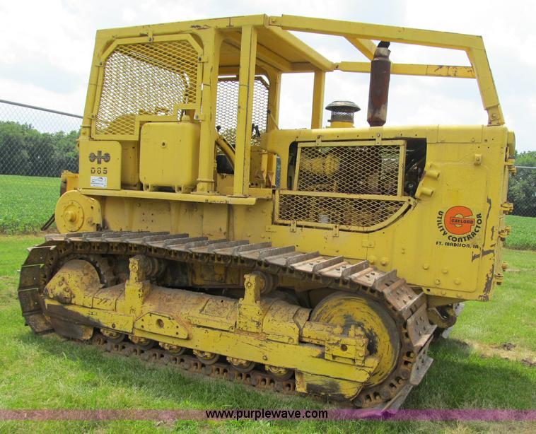 image for item A4905 1975 Komatsu D85 dozer