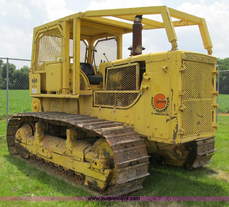 image for item A4905 1975 Komatsu D85 dozer