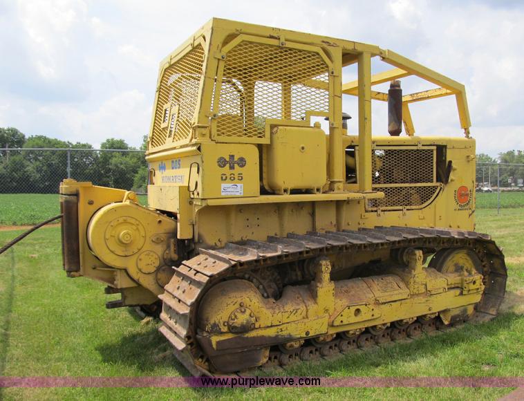 image for item A4905 1975 Komatsu D85 dozer