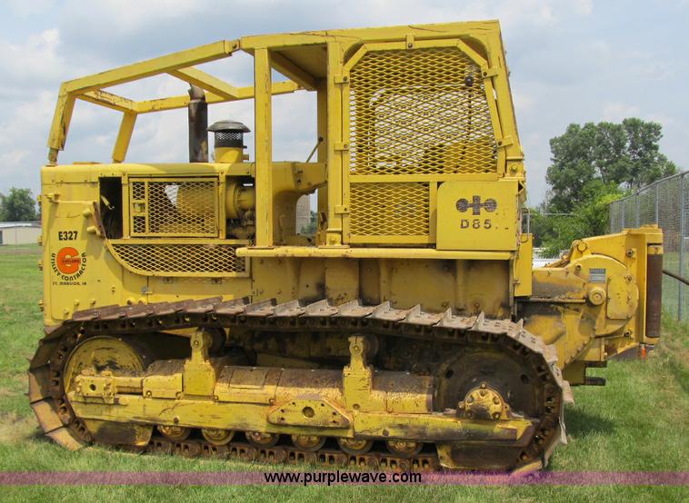 image for item A4905 1975 Komatsu D85 dozer