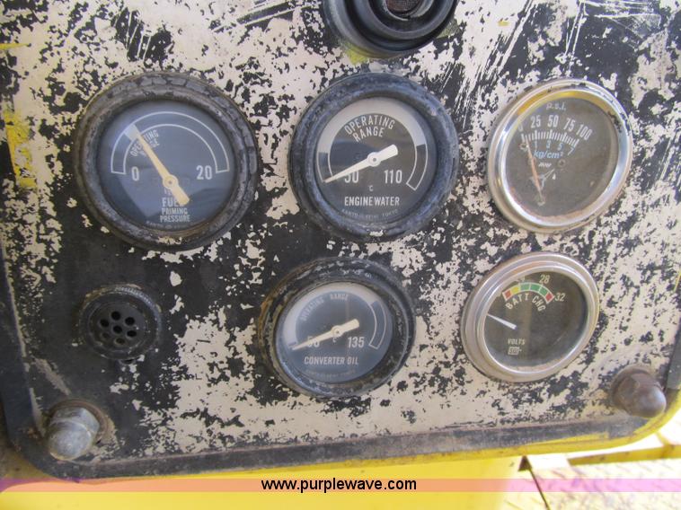 image for item A4905 1975 Komatsu D85 dozer