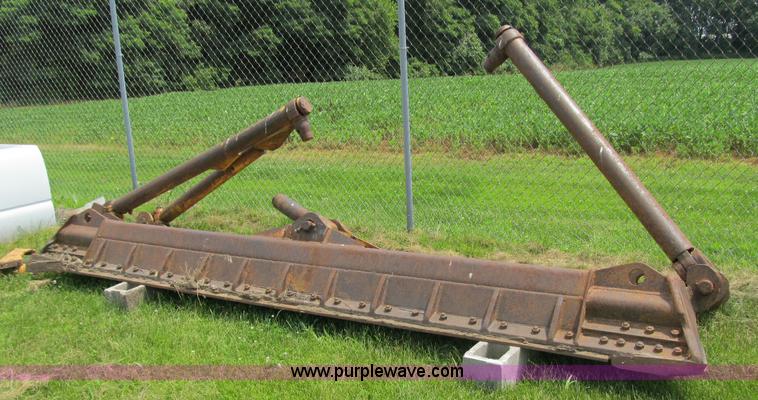 image for item A4905 1975 Komatsu D85 dozer