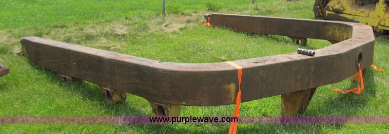 image for item A4905 1975 Komatsu D85 dozer