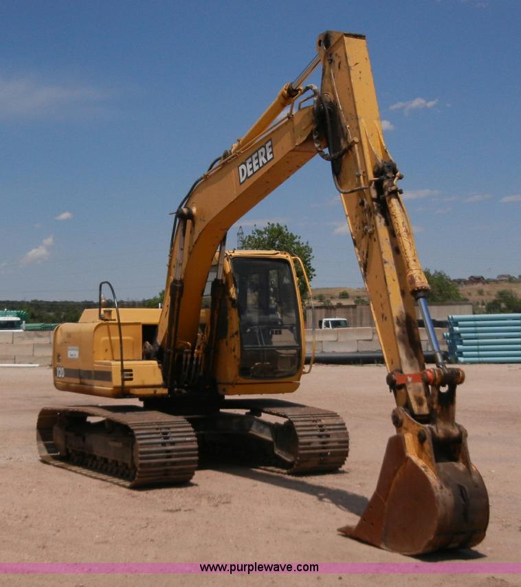 image for item A5399 1999 John Deere 120 excavator
