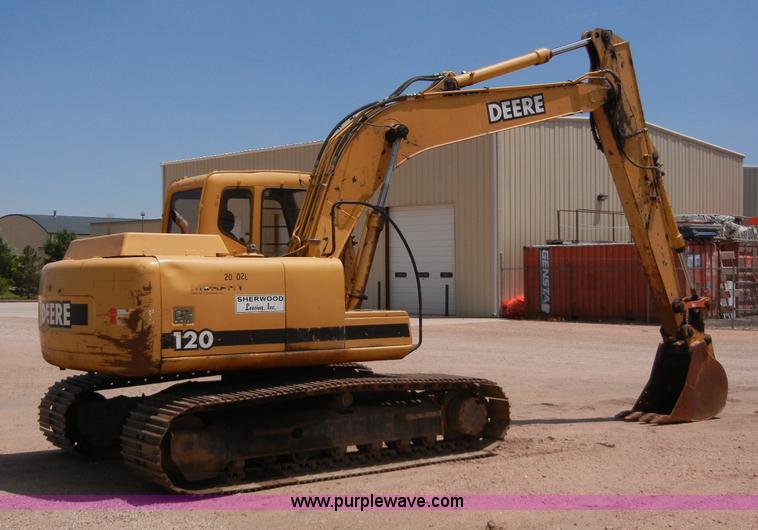 image for item A5399 1999 John Deere 120 excavator