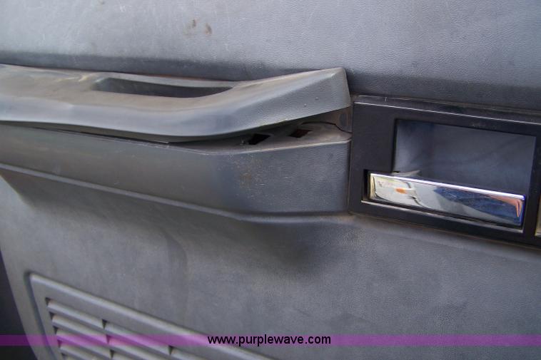 image for item A9382 1993 GMC Topkick service truck