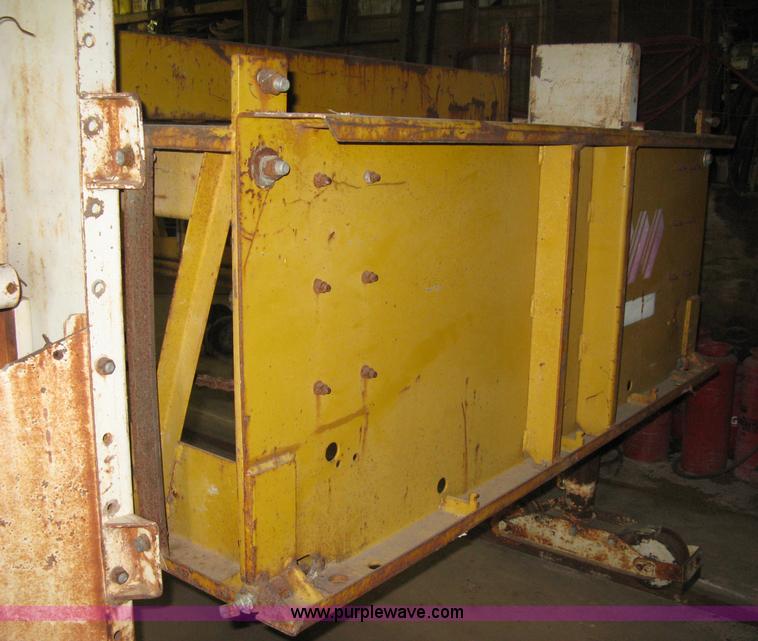 image for item A9492 Gomaco C-450 bridge deck concrete finisher