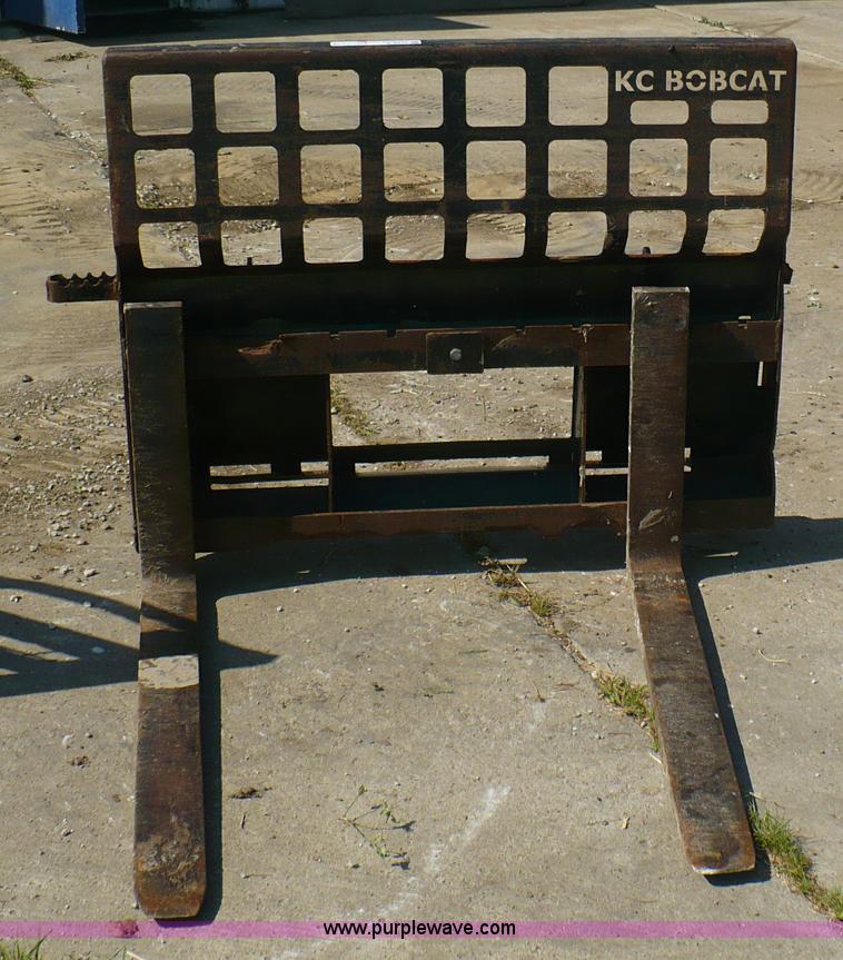 image for item A9575 Bobcat pallet fork