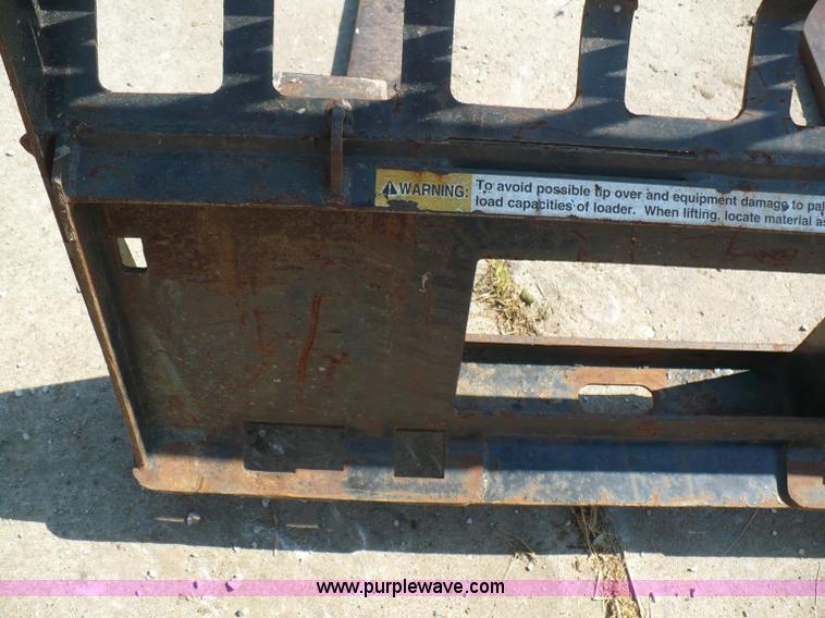 image for item A9575 Bobcat pallet fork