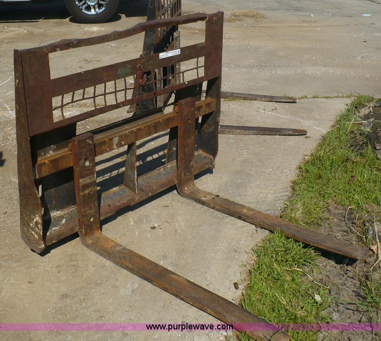 image for item A9576 Bobcat pallet fork