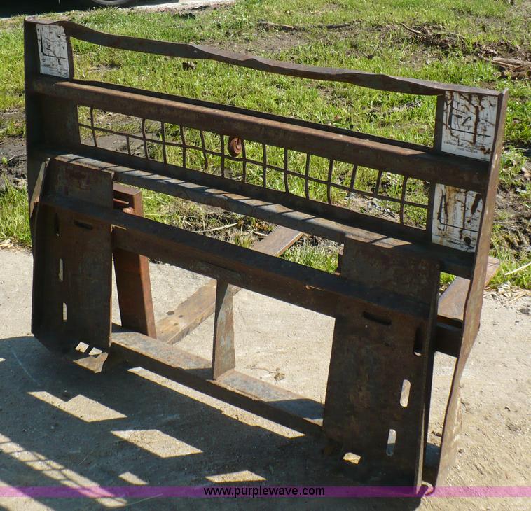 image for item A9576 Bobcat pallet fork