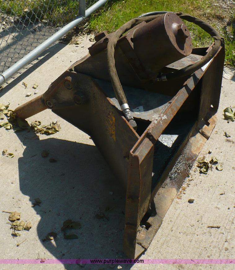 image for item A9577 Bobcat hydraulic breaker