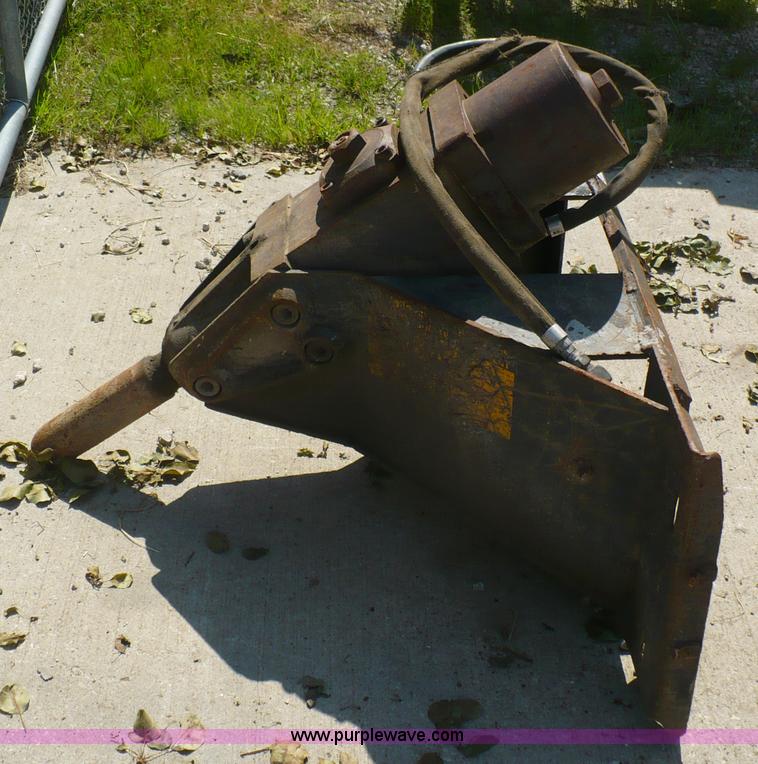 image for item A9577 Bobcat hydraulic breaker