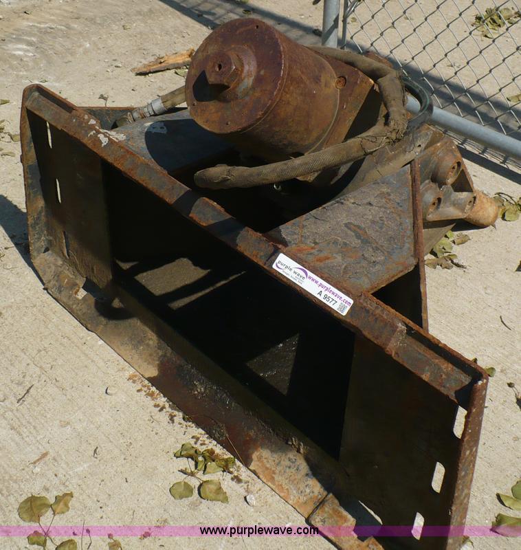 image for item A9577 Bobcat hydraulic breaker