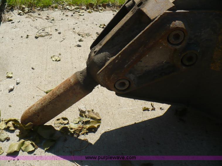 image for item A9577 Bobcat hydraulic breaker