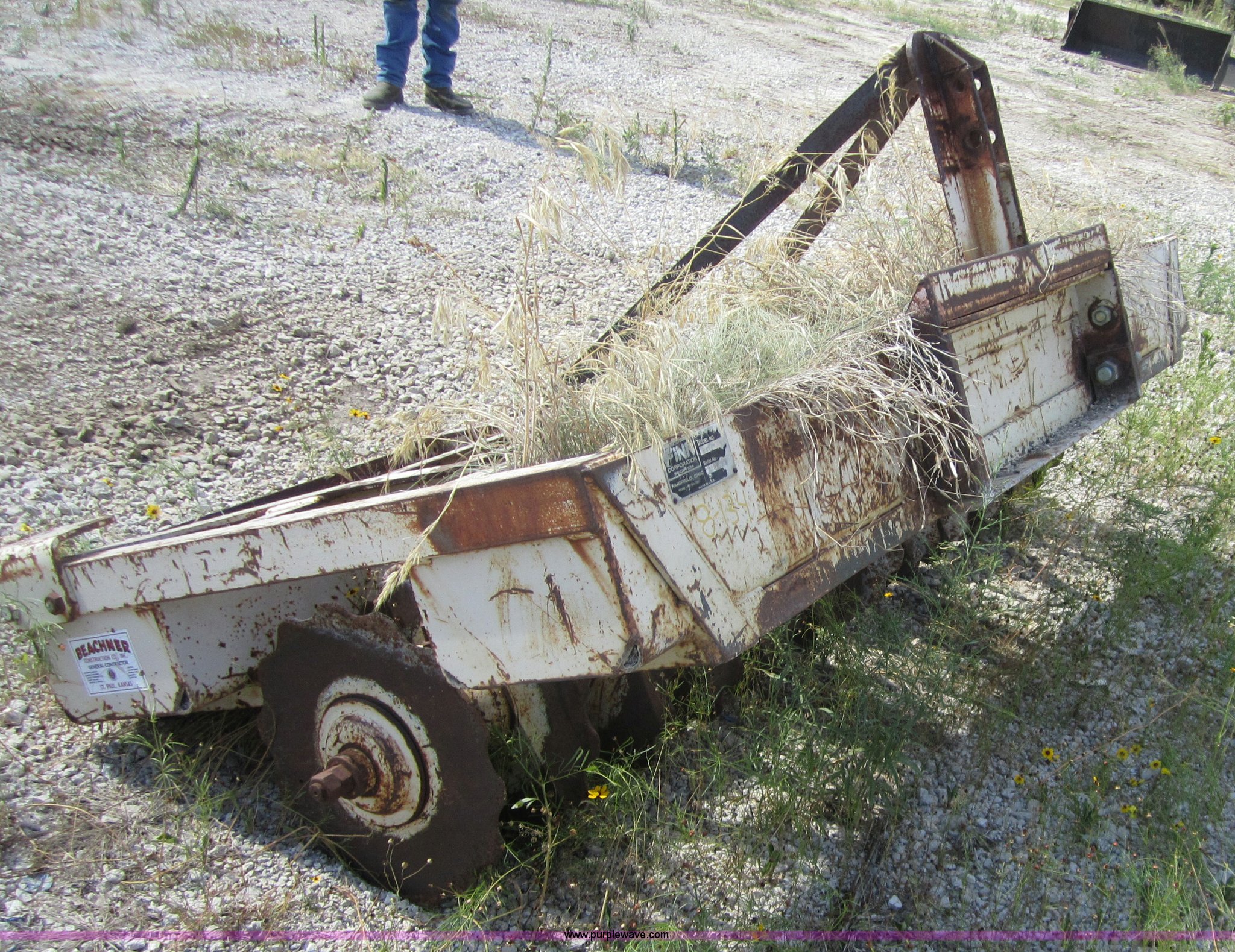 Finn KR8P straw crimper in St Paul, KS Item A4782 sold Purple Wave