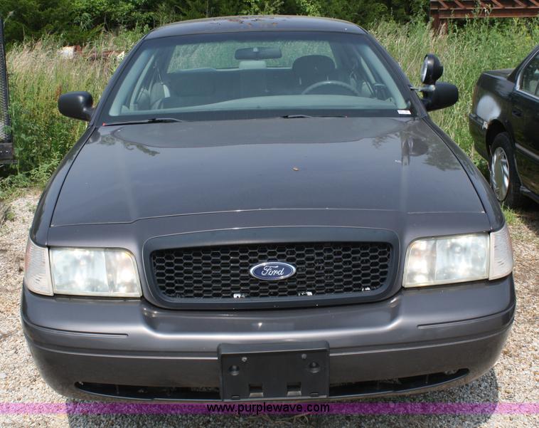 image for item 5097 2002 Ford Crown Victoria Police Interceptor