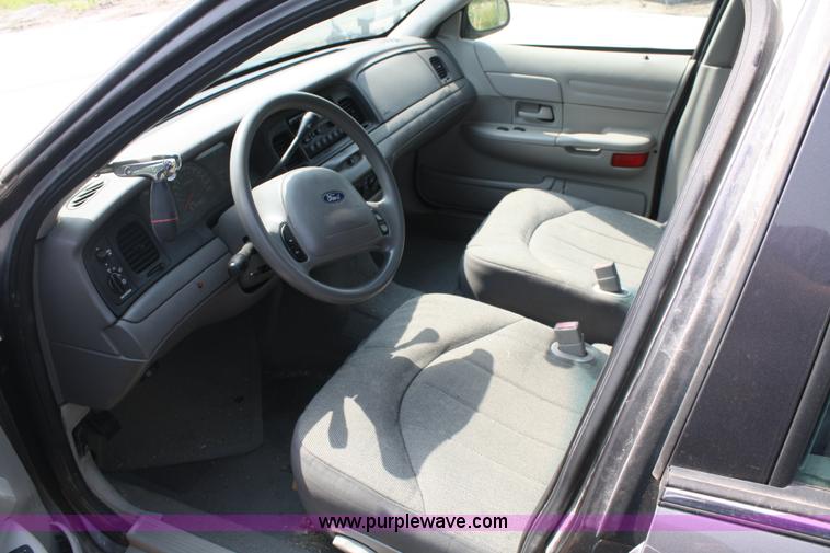 image for item 5097 2002 Ford Crown Victoria Police Interceptor