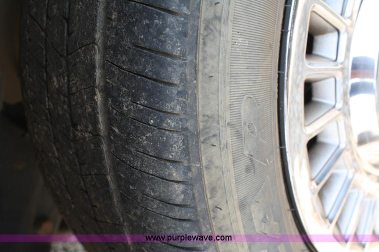 image for item 5097 2002 Ford Crown Victoria Police Interceptor